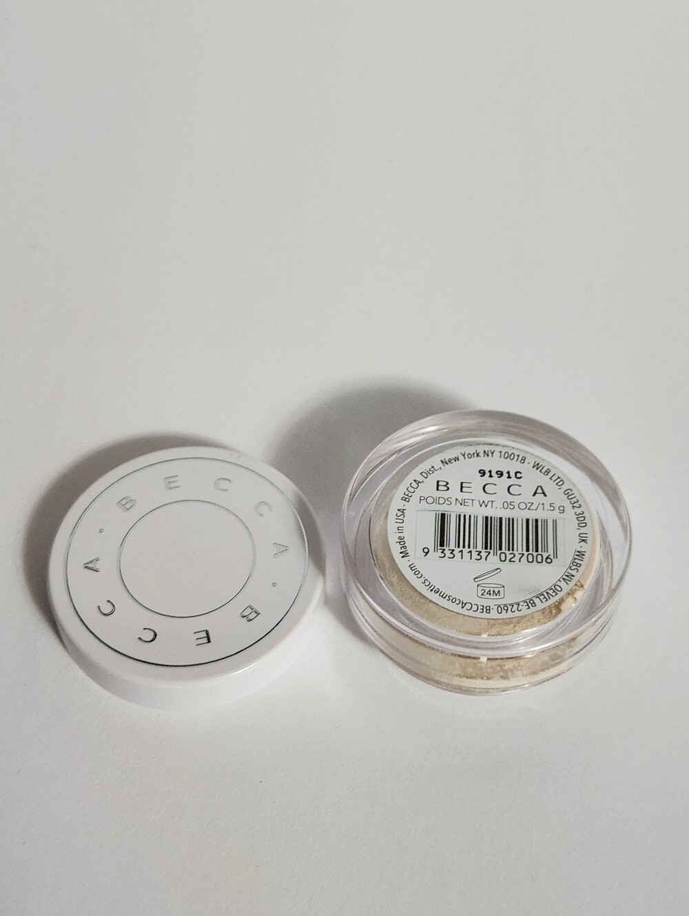 NEW BECCA Setting Powder - Picture 7 of 7